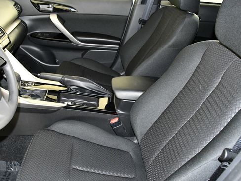 Used 2024 Mitsubishi Eclipse Cross LE image 36