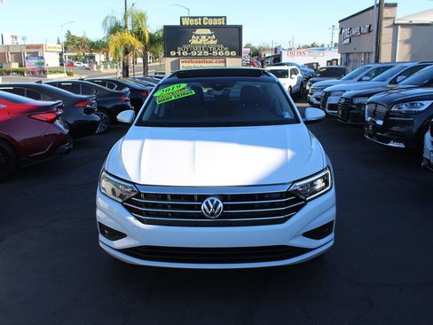 Used 2019 Volkswagen Jetta SEL Premium FWD image 3