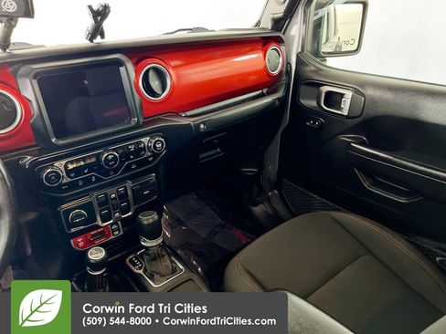 Used 2020 Jeep Gladiator Rubicon AWD/4WD image 27