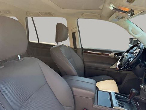 Used 2018 Lexus GX 460 Premium w/ Premium Package AWD/4WD image 34