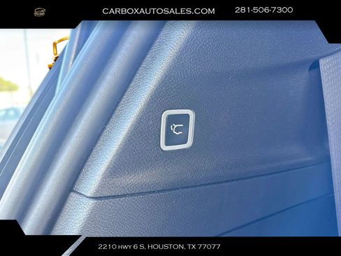 Used 2021 Chrysler Pacifica Touring w/ S Appearance Package FWD image 33