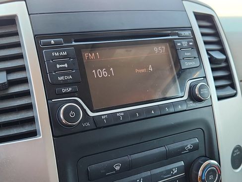 Used 2015 Nissan Frontier SV AWD/4WD image 20