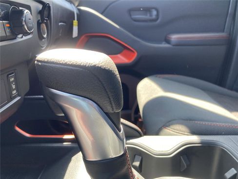 New 2026 Nissan Frontier Pro-X w/ Pro-X Convenience Package RWD image 19