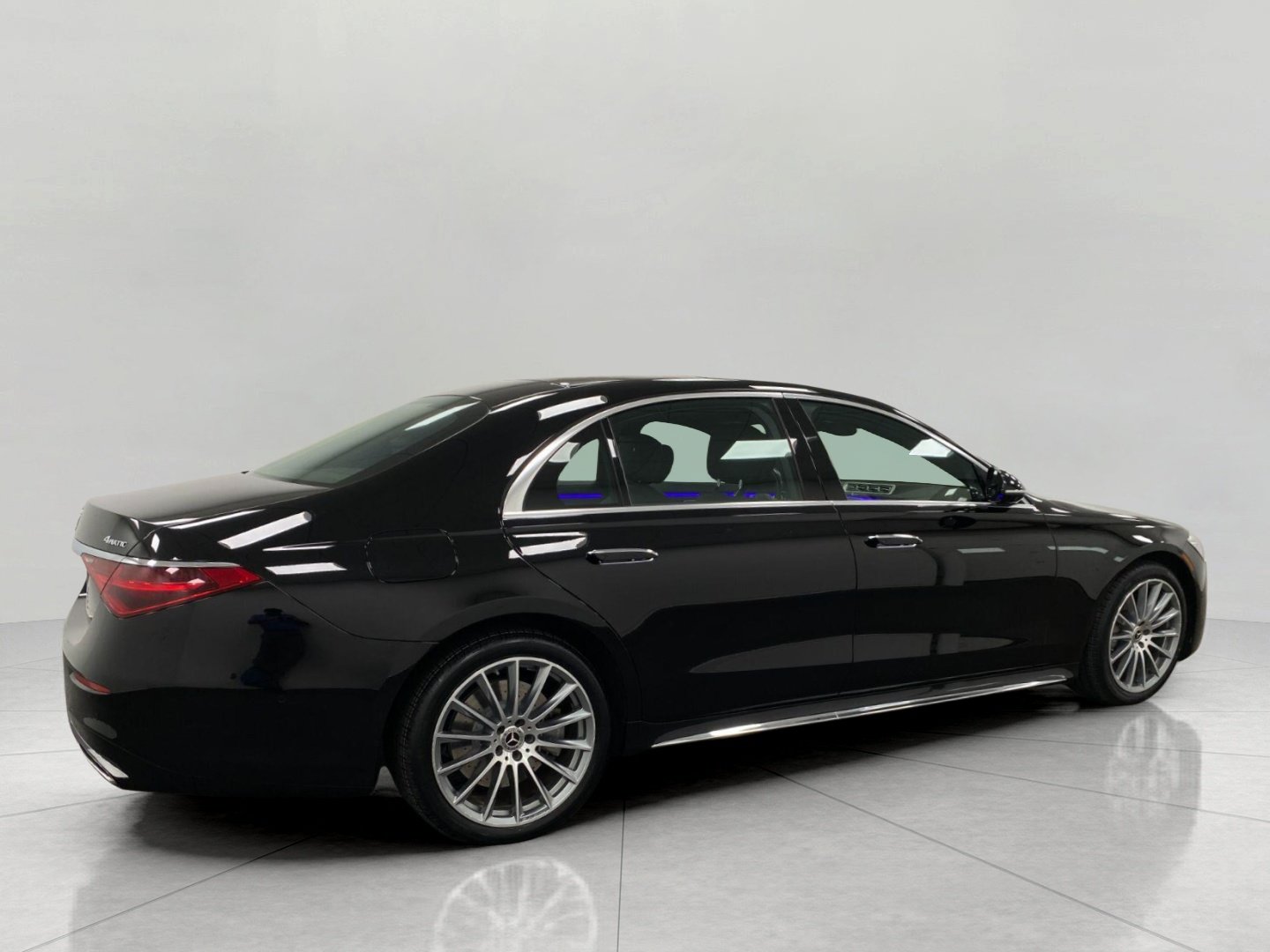 Certified 2023 Mercedes-Benz S 500 4MATIC image 2