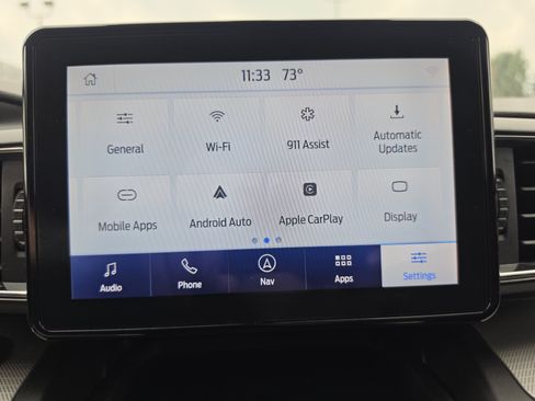 Used 2020 Ford Explorer XLT w/ Equipment Group 202A AWD/4WD image 33