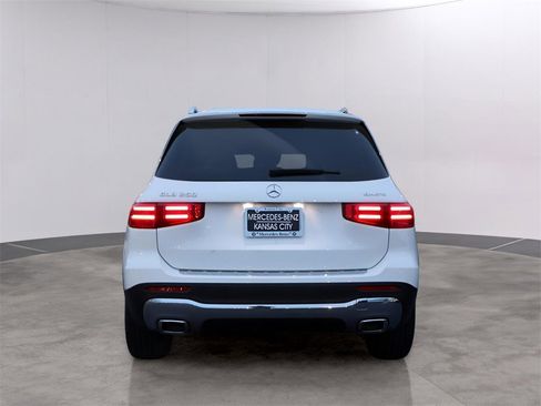 New 2025 Mercedes-Benz GLB 250 4MATIC image 6