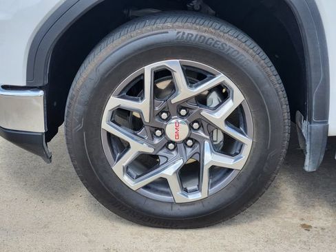 Used 2024 GMC Sierra 1500 SLT w/ SLT Premium Plus Package RWD image 10