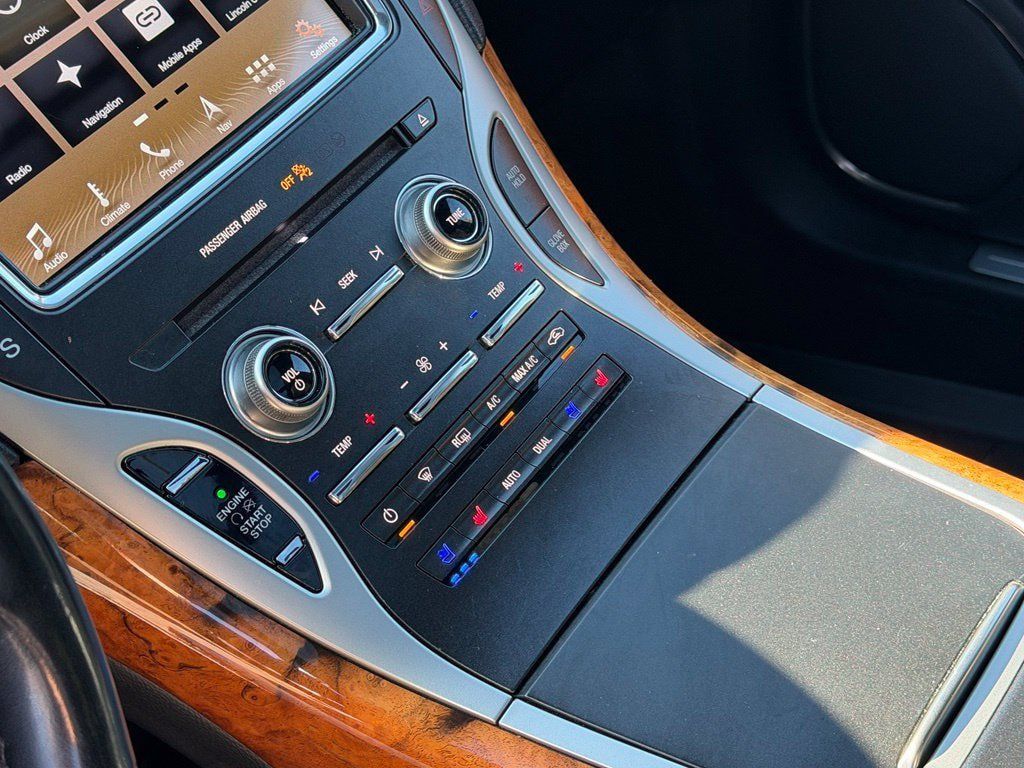 Used 2019 Lincoln Nautilus Reserve AWD/4WD image 23