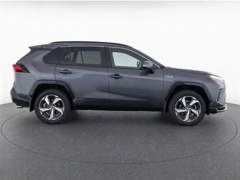 Used 2024 Toyota RAV4 SE w/ Weather & Moonroof Package AWD/4WD image 6