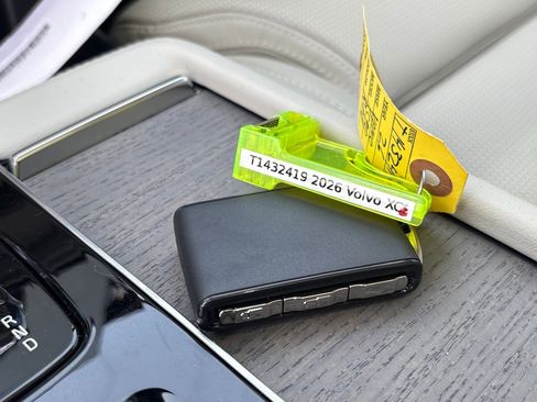 New 2026 Volvo XC90 B5 Ultra image 22