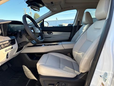 Used 2025 Nissan Murano SL image 11