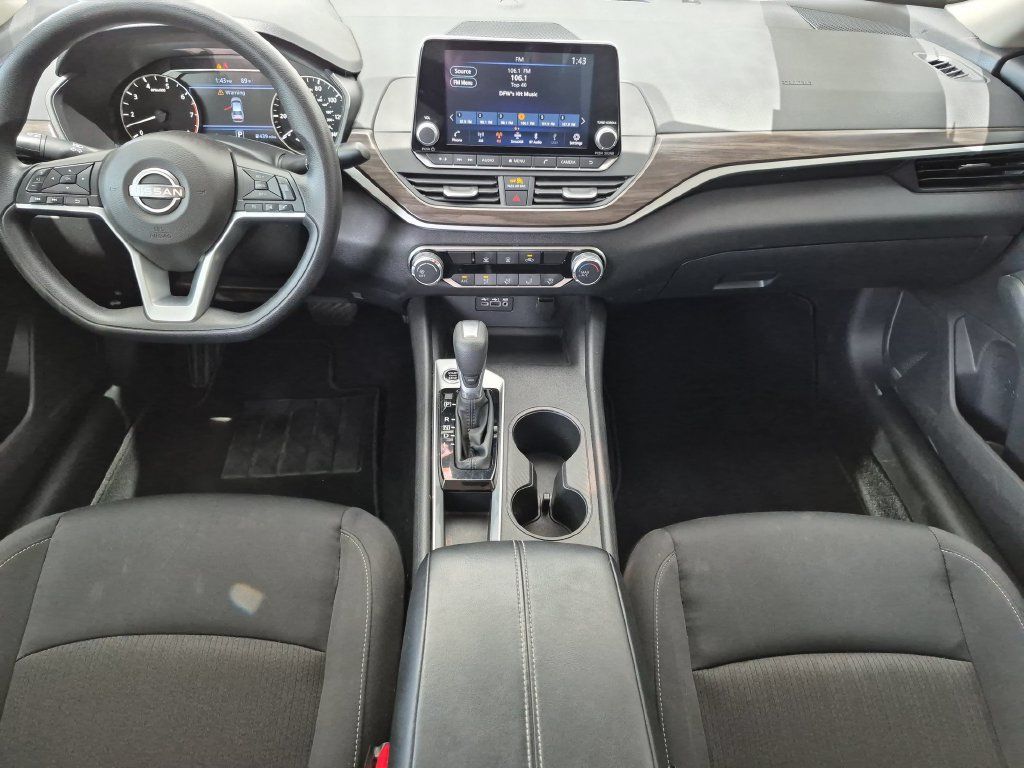 Certified 2025 Nissan Altima 2.5 SV FWD image 33
