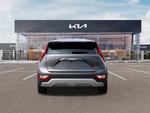 New 2025 Kia Niro LX image 13