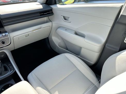 New 2026 Hyundai Kona SE image 15