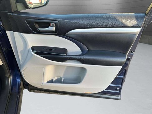 Used 2015 Toyota Highlander XLE image 35