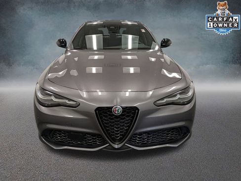 Used 2024 Alfa Romeo Giulia Veloce AWD/4WD image 2