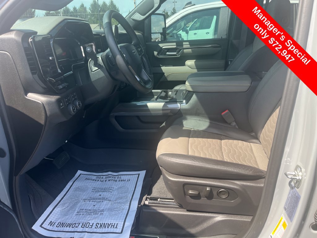 Used 2025 Chevrolet Silverado 2500 ZR2 w/ Technology Package AWD/4WD image 10
