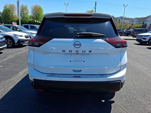 Used 2025 Nissan Rogue SV FWD image 7