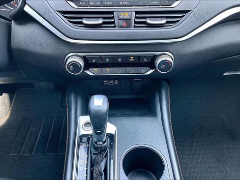 Used 2021 Nissan Altima 2.5 SR w/ SR Premium Package image 14