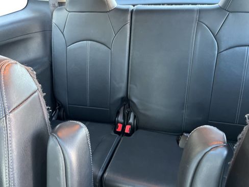 Used 2015 GMC Acadia SLT w/ Open Road Package image 15