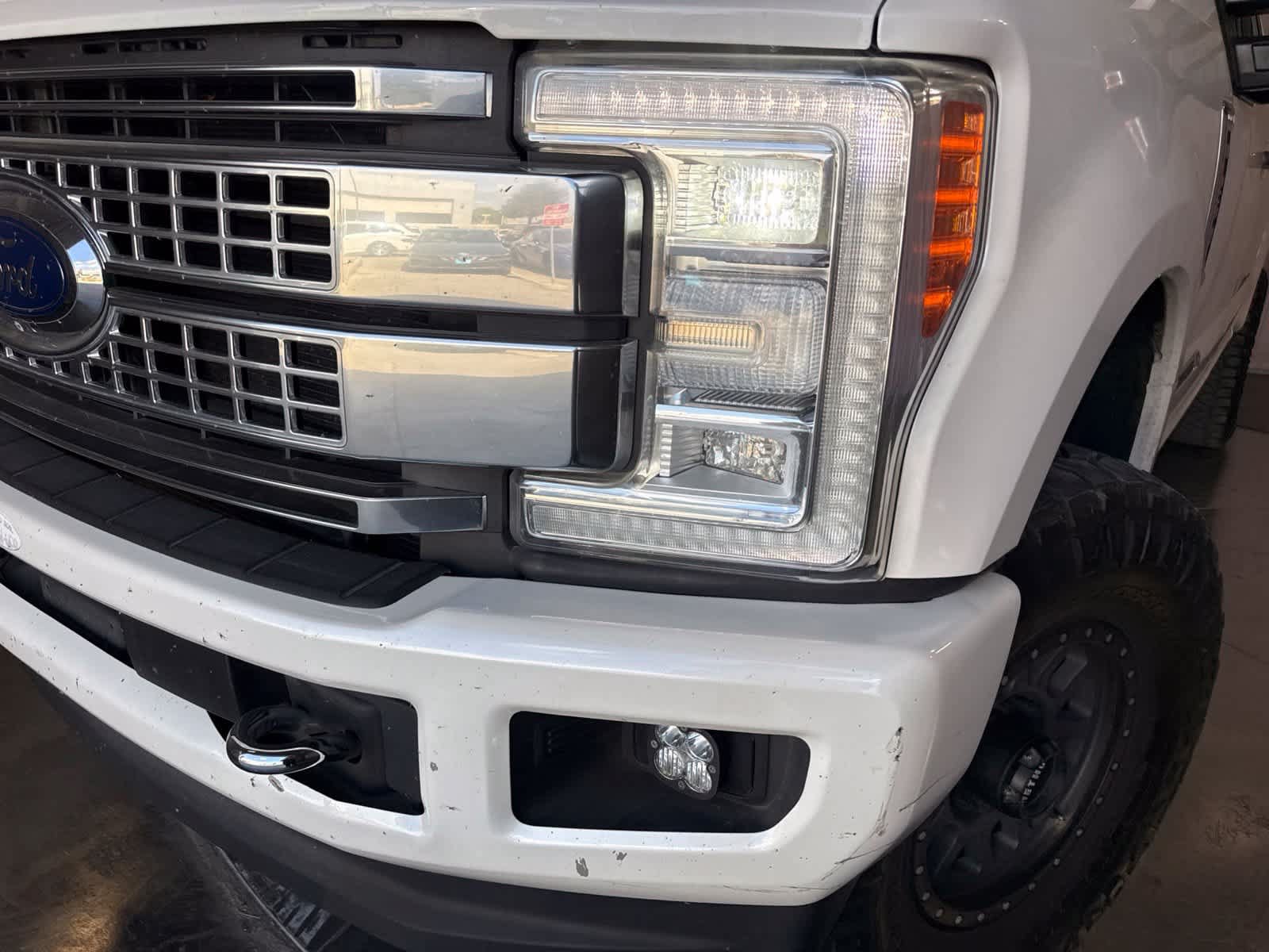 Used 2017 Ford F250 Platinum w/ Platinum Ultimate Package AWD/4WD image 7