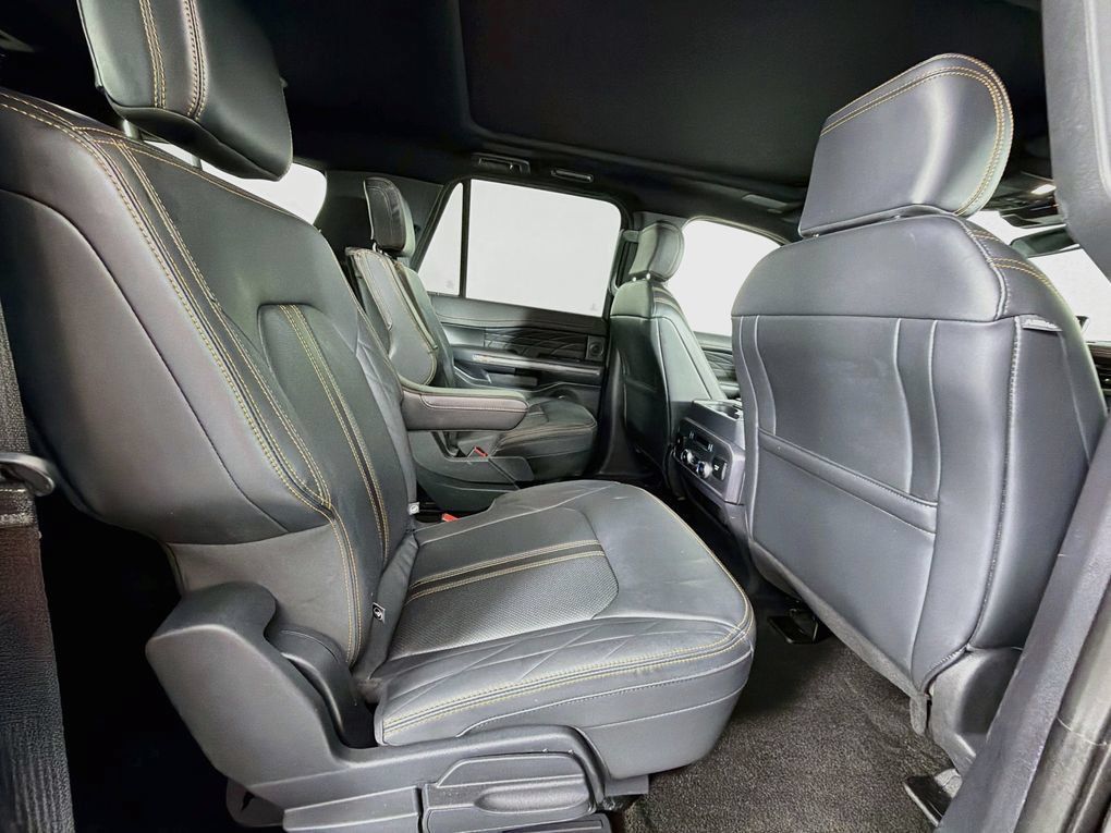 Used 2023 Ford Expedition Max Platinum AWD/4WD image 30