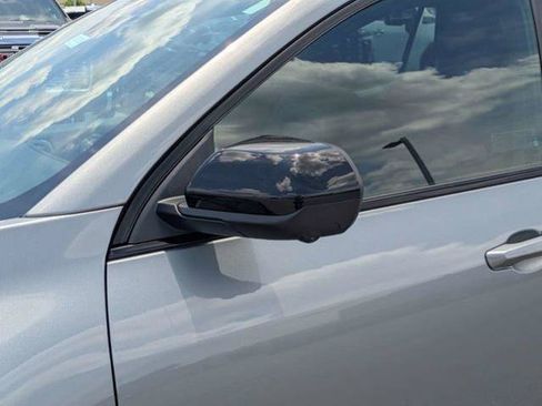 New 2026 Chevrolet Equinox RS w/ Convenience Package III FWD image 13