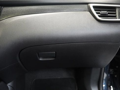 Used 2016 Nissan Rogue SL w/ SL Premium Package AWD/4WD image 37