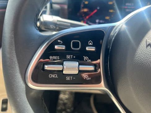 Used 2023 Mercedes-Benz CLA 250 image 25