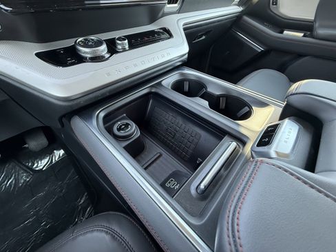 Used 2025 Ford Expedition Max Active image 20