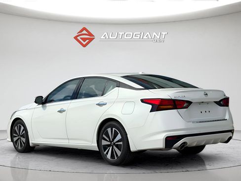 Used 2020 Nissan Altima 2.5 SV image 8