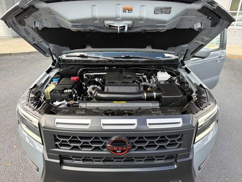 Used 2025 Nissan Frontier PRO-4X w/ Pro Premium Package image 26