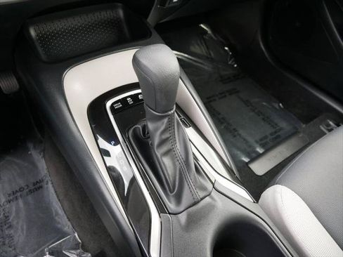 Certified 2025 Toyota Corolla LE FWD image 19