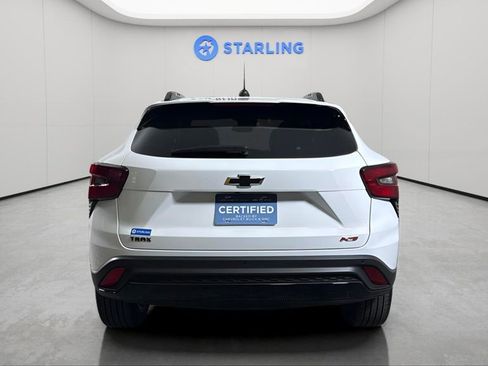 Certified 2025 Chevrolet Trax RS w/ Driver Confidence Package image 5