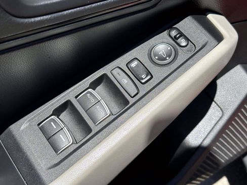 Used 2023 Honda Accord LX image 17