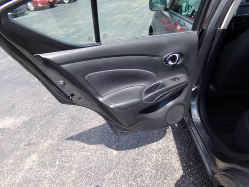 Used 2019 Nissan Versa SV FWD image 17