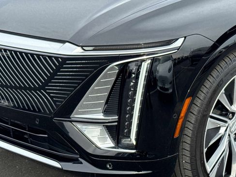 Certified 2024 Cadillac Lyriq Luxury w/ LPO, Floor Liner Package image 29