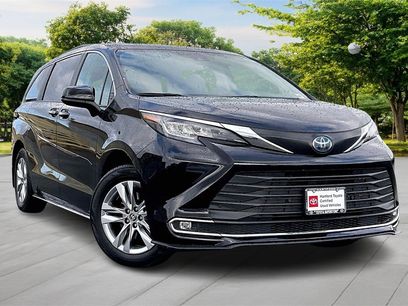 Certified 2023 Toyota Sienna XLE