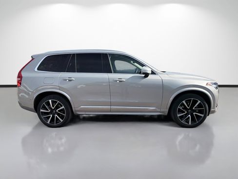 Used 2023 Volvo XC90 B6 Plus image 2