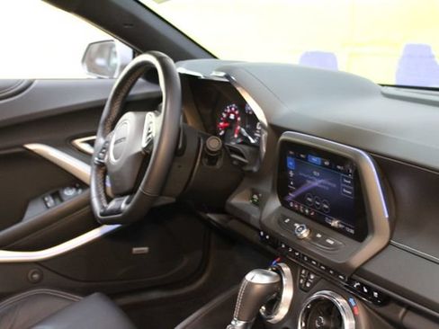 Used 2024 Chevrolet Camaro LT w/ RS Package RWD image 10