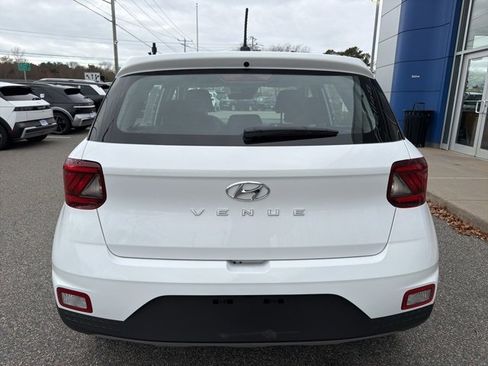 Certified 2026 Hyundai Venue SE image 6