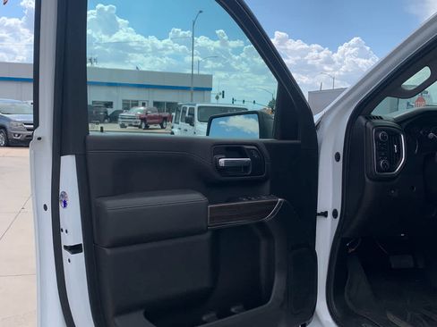 Used 2022 Chevrolet Silverado 2500 LT AWD/4WD image 9