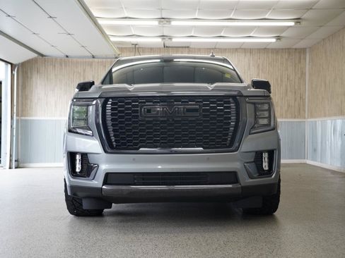 Used 2023 GMC Yukon XL Denali Ultimate AWD/4WD image 2