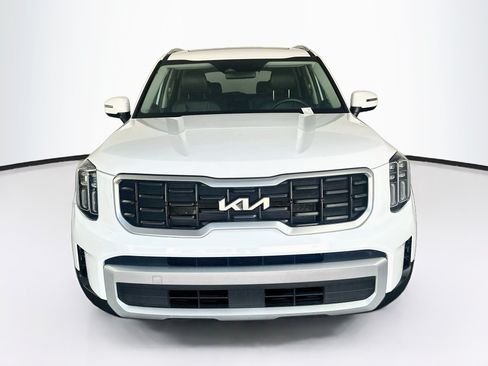 Used 2025 Kia Telluride S FWD image 2