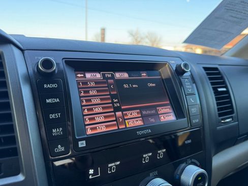 Used 2013 Toyota Sequoia Platinum image 37