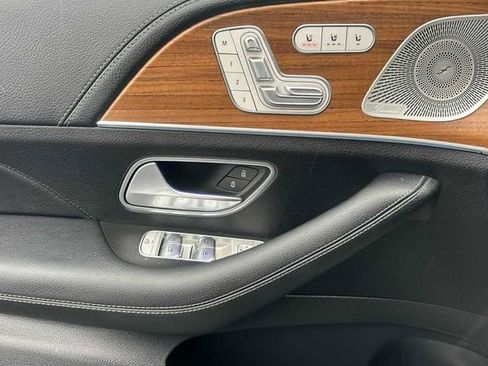 Used 2024 Mercedes-Benz GLE 450e 4MATIC image 11