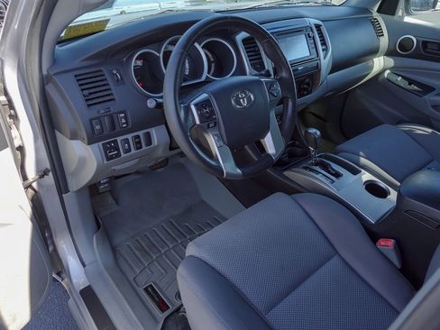 Used 2015 Toyota Tacoma PreRunner w/ TRD Sport Package RWD image 10