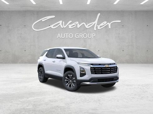 New 2027 Chevrolet Equinox LT w/ Convenience Package II FWD image 1