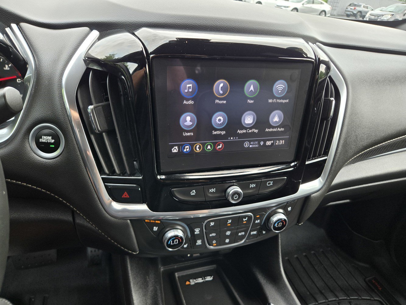 Used 2023 Chevrolet Traverse Premier AWD/4WD image 8