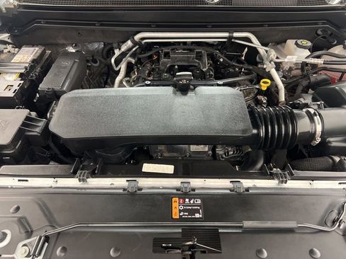 Used 2024 Chevrolet Colorado LT w/ LT Convenience Package image 32